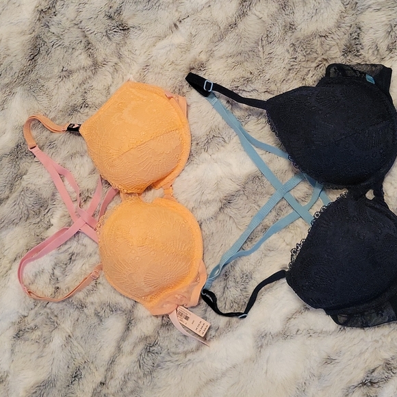 Pair of Victoria's Secret Bras, New! 34C - Picture 1 of 6